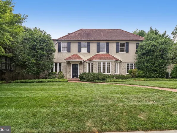 2920 44th Pl NW, Washington, DC 20016