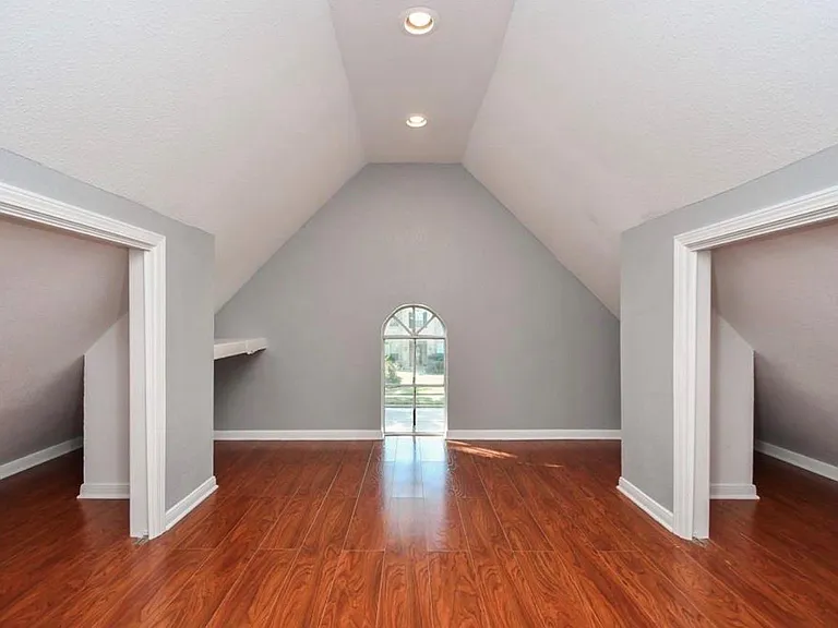 18522 Autumn Park Dr — Photo 13