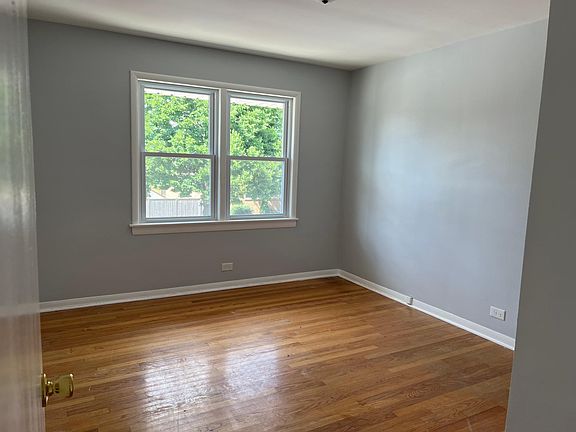 2nd image of 5647 W 35th St