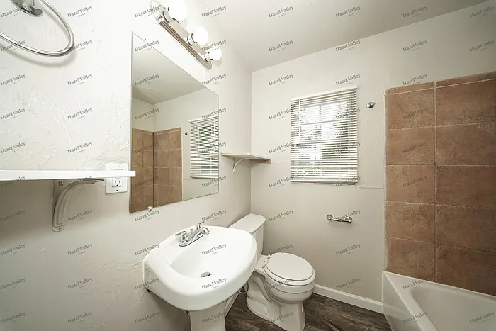 4033 SW 26th St — Photo 10