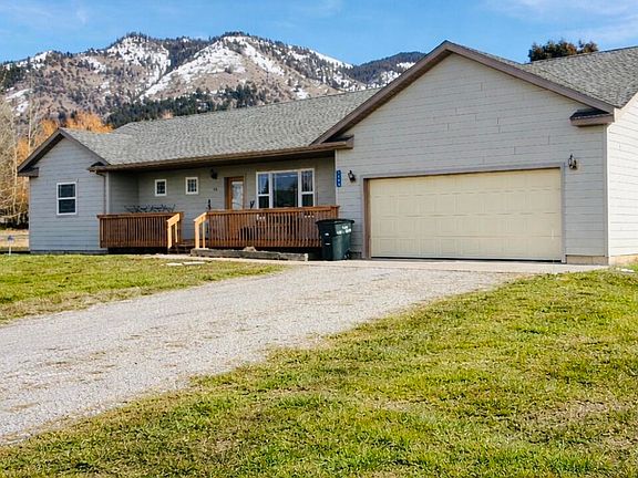 2nd image of 105 Custer Dr