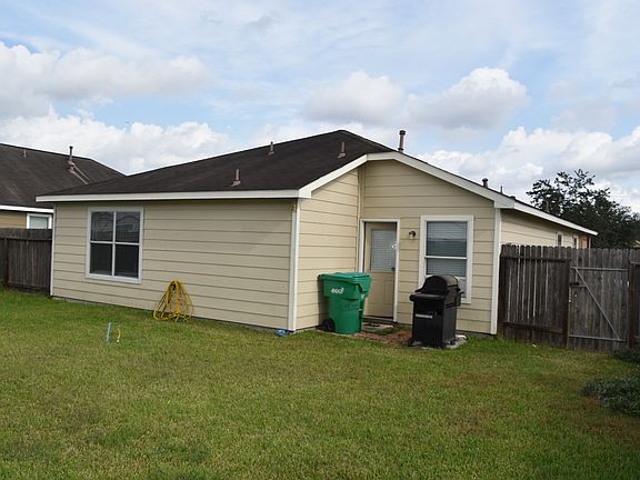 5th image of 1822 Serenata Ln