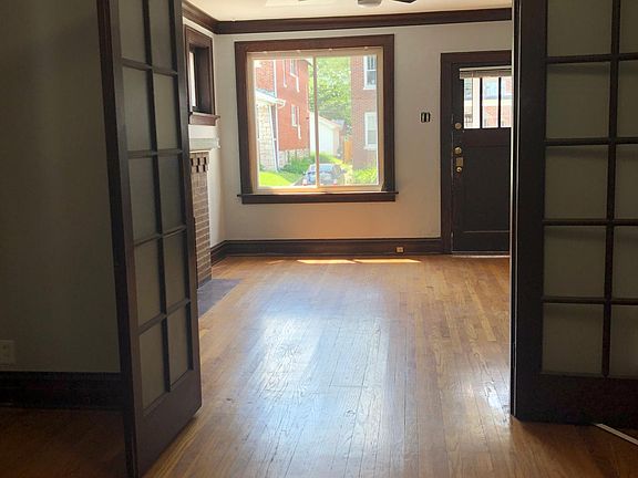 5th image of 1040 Art Hill Pl #1F