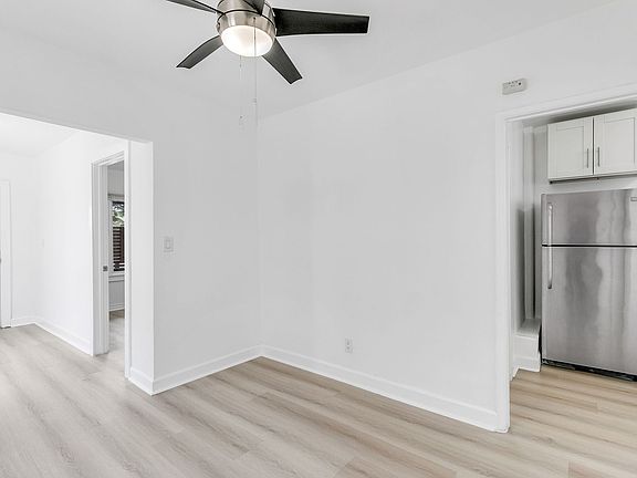 4th image of 619 S Soto St #621-3/4
