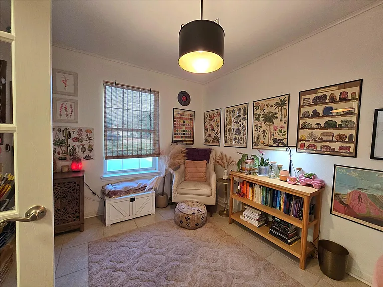 2303 Darnell Dr — Photo 4