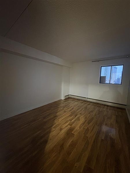 Winnipeg Apartment for rent - 2 Bedrooms — photo 8
