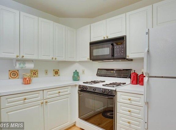 5th image of 2100 Highcourt Ln APT 302