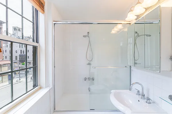 Rented by Compass | media 22