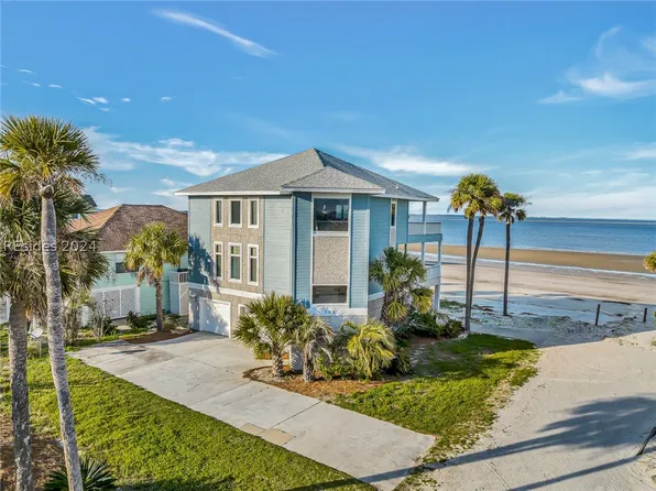 102 Harbor Dr N, Saint Helena Island, SC 29920