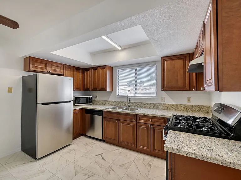 6713 W Charleston Blvd #4 — Photo 7