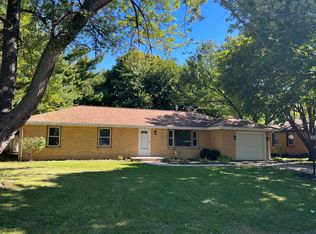 1808 Bellamy Dr, Champaign, IL