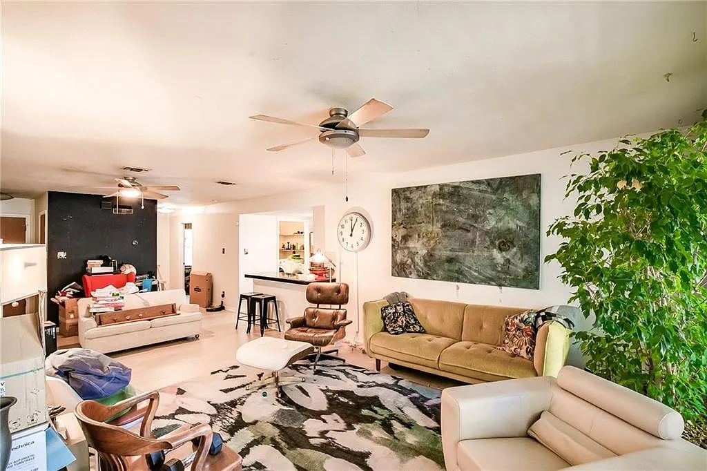 3 bed, 2.0 bath, 1336 sqft, $2,750 — Photo 4