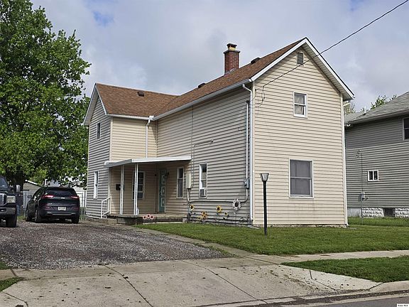 2nd image of 183 Chicago Ave