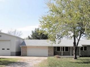 3621 Meadowlark Ln, Winfield, KS 67156