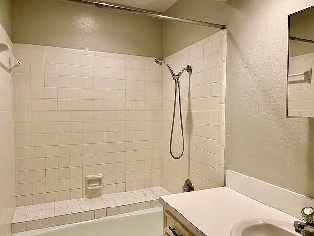 3301 Moss Ct #B — Photo 8