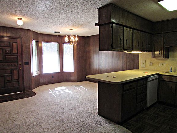 4th image of 129 Dallam Ave