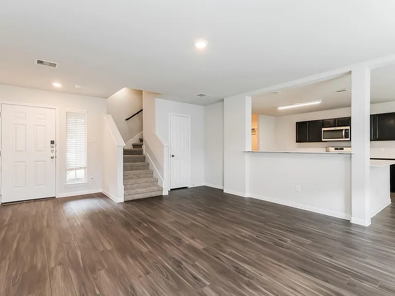 2451 Gibbs Bend Ct — Photo 8