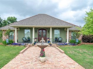 1829 Castlewood Dr, Bossier City, LA 71111