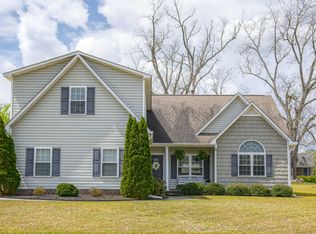 104 Pecan Ridge Dr, New Bern, NC 28562