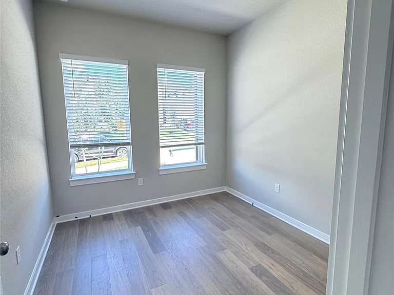 745 Beaverton Dr — Photo 20