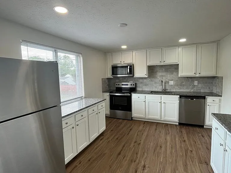 3783 Edendale Rd — Photo 2