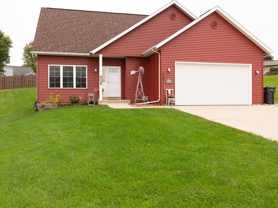 2nd image of 1701 Pine Ridge Ct