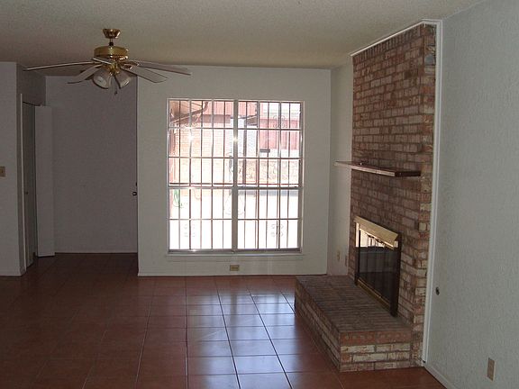 3rd image of 10437 Seawood Dr