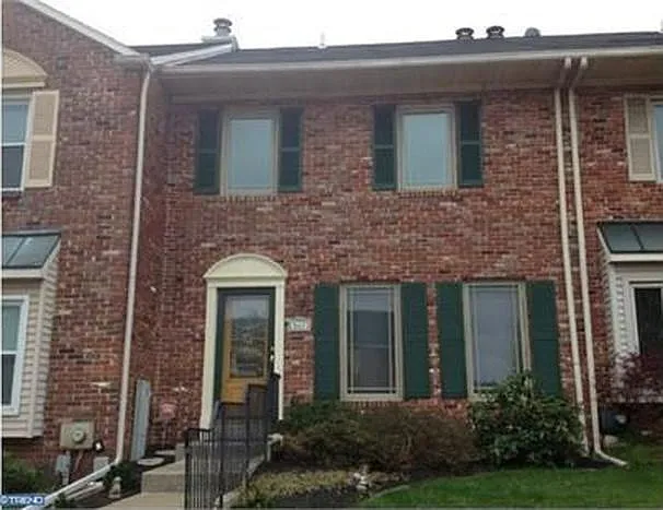 529 Susan Dr — Photo 1