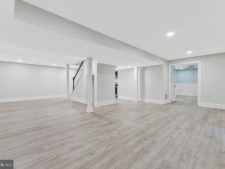 10034 Scenic View Ter — Photo 43