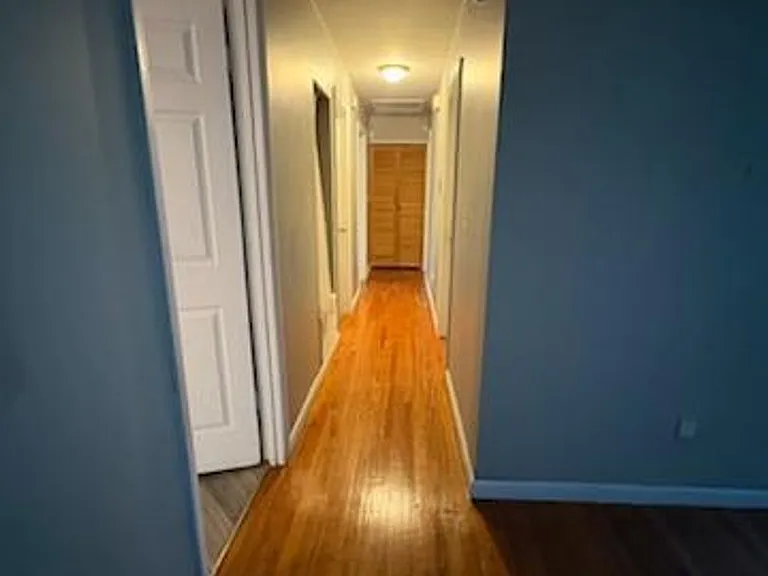 2668 Vernon Dr — Photo 3