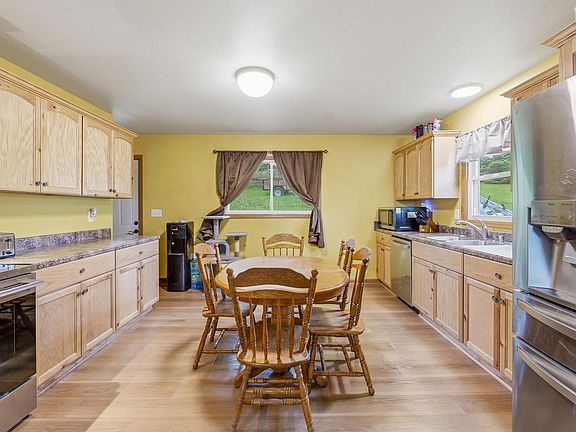 2nd image of 118 Highland AVENUE