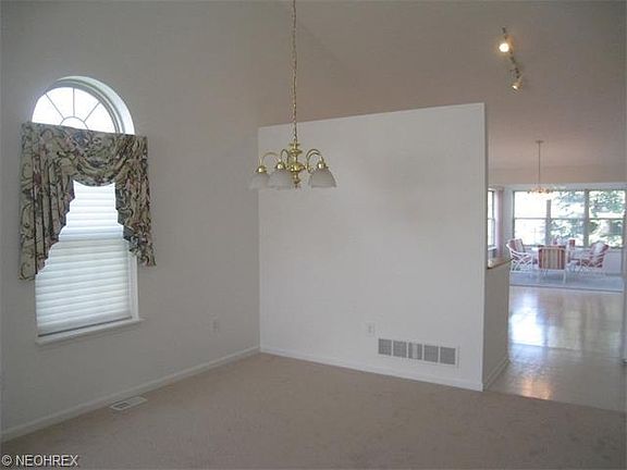 5th image of 8240 Claridge Ct