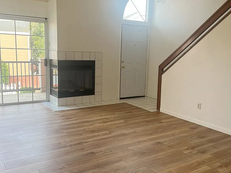 2490 Village Grn — Photo 1