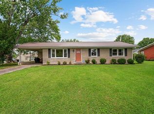 396 Parkway Dr, Scottsville, KY 42164
