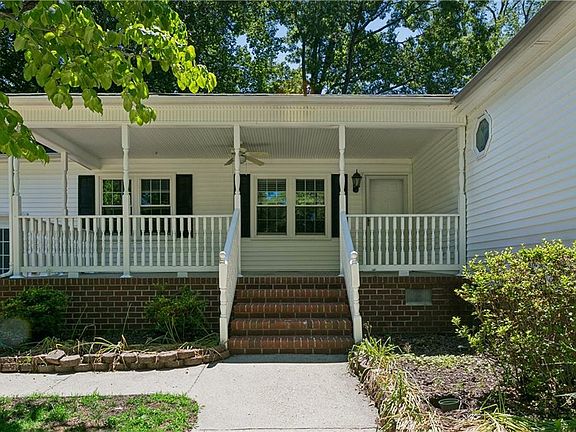 2nd image of 120 Plantation Rd
