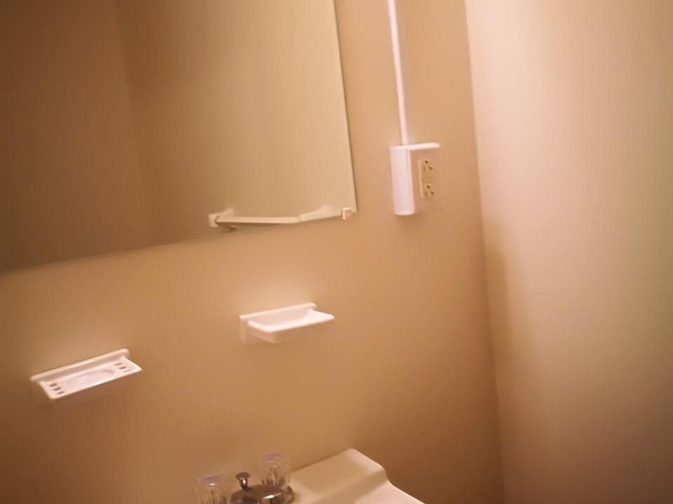 1st image of 1121 W Aaron Dr #1121G