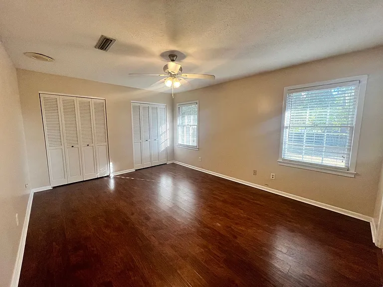 107 Hampton Ave — Photo 12