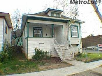 1st image of 3200 6th Ave