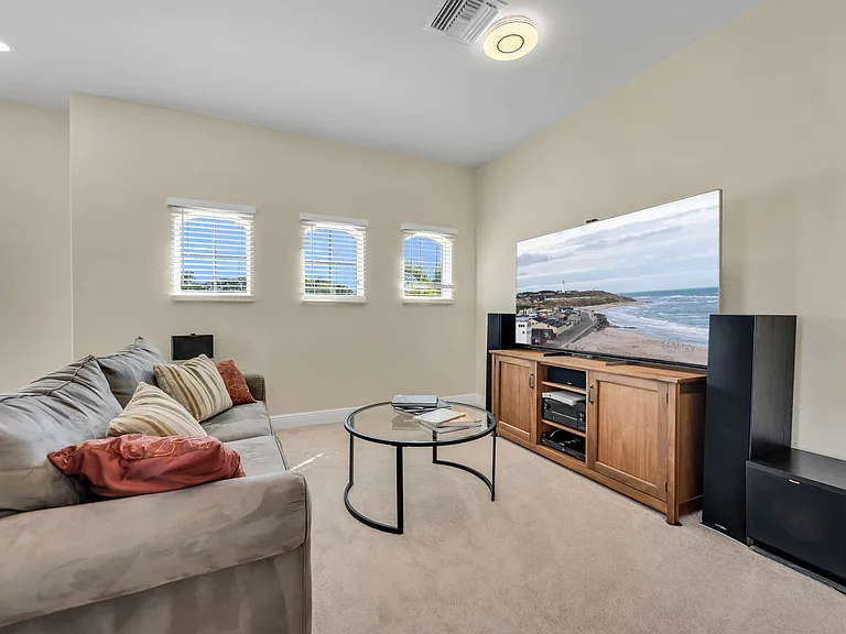 7810 Martino Cir — Photo 24