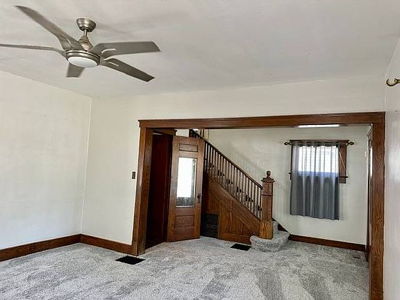 5th image of 507 E Walnut St