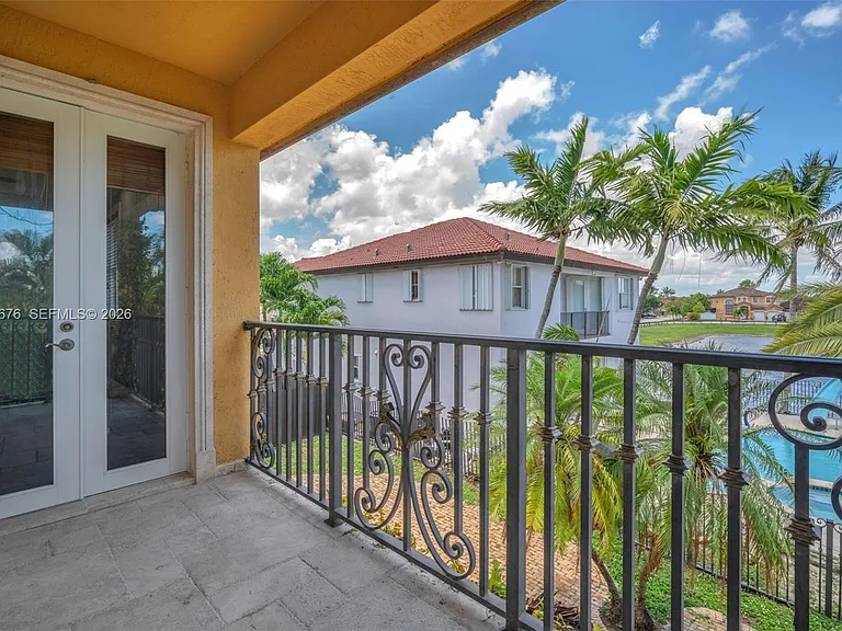 2155 SW 156th Ct — Photo 44