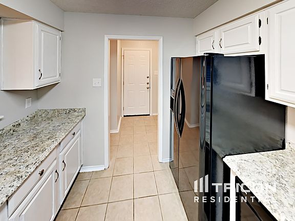 5th image of 2221 Markland St