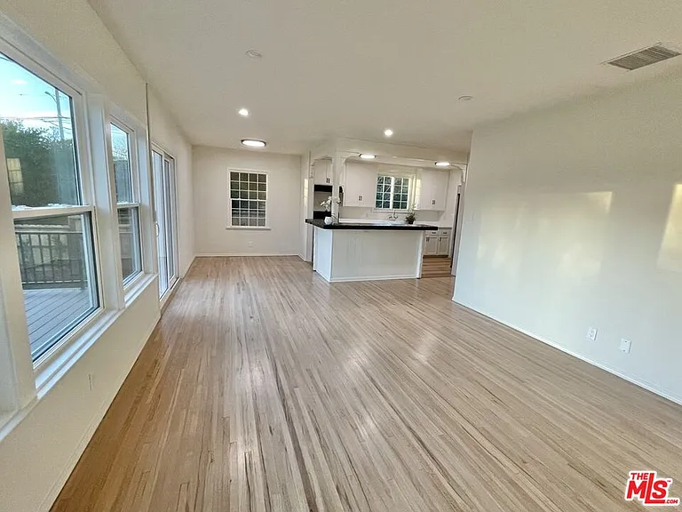 3501 May St — Photo 3