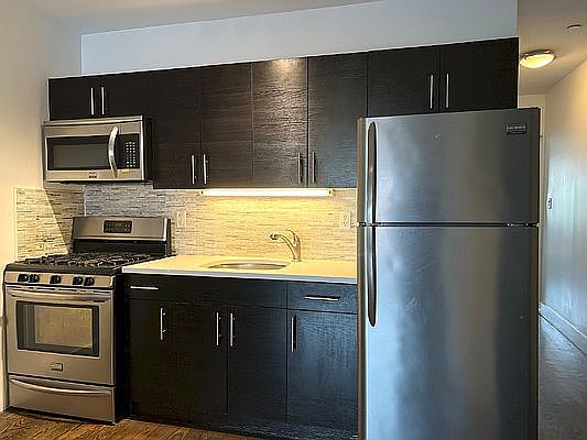 4th image of 29 Macdougal St #1