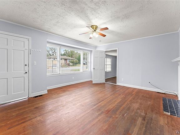 4th image of 94 Orange St