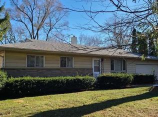 907 Dawn Ave, Glen Ellyn, IL 60137