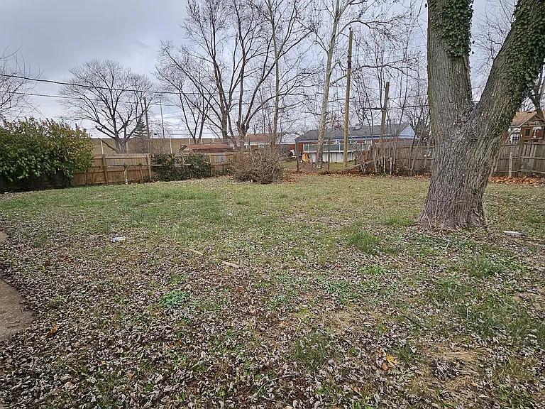 7812 Souter Dr — Photo 15