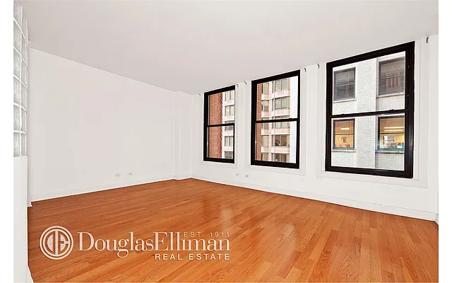 Rented by Douglas Elliman | media 19