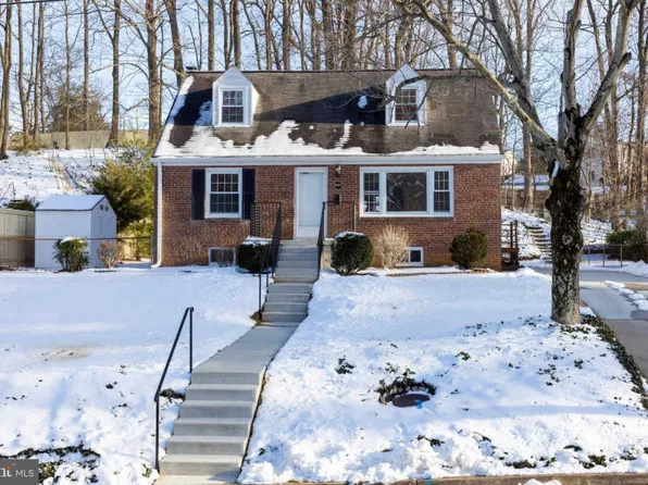 3907 Larchwood Rd, Falls Church, VA 22041