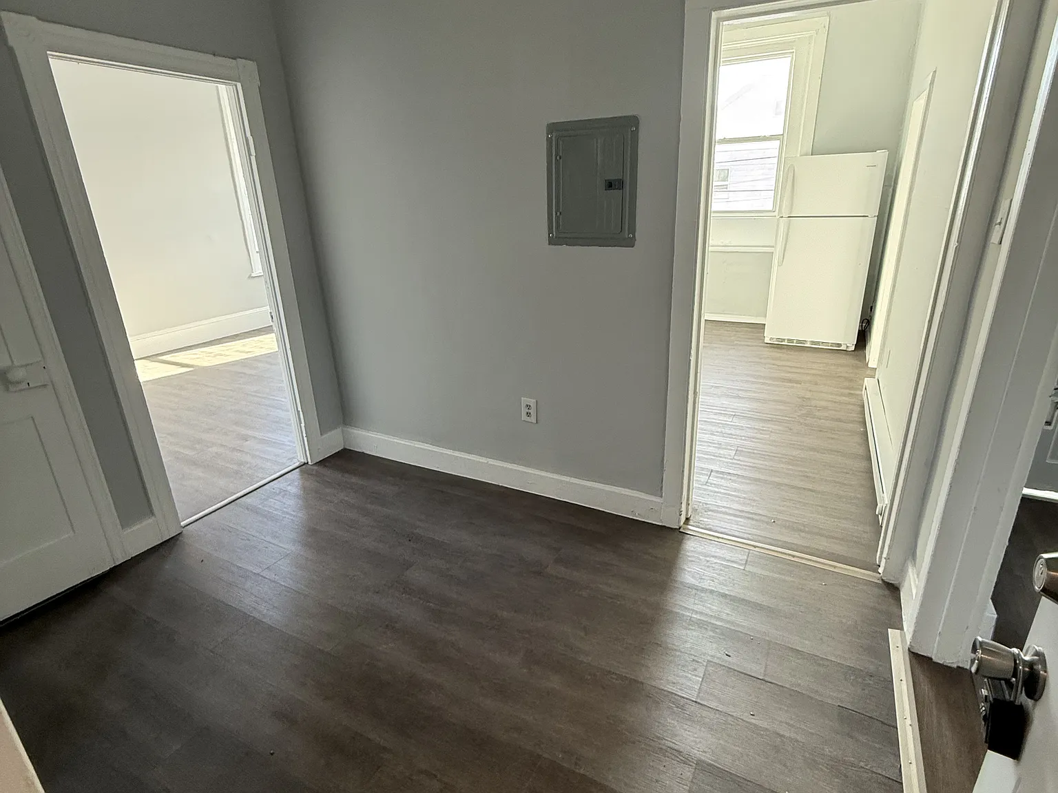 2 bed, 1100 sqft, $1,250 — Photo 2